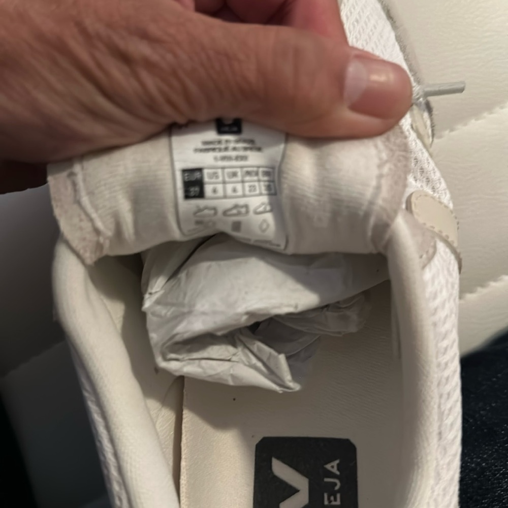 VEJA Rio Branco Size 37 (US Size 6) - Picture 7 of 7